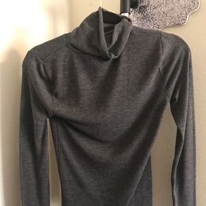 Long sleeve turtle neck!